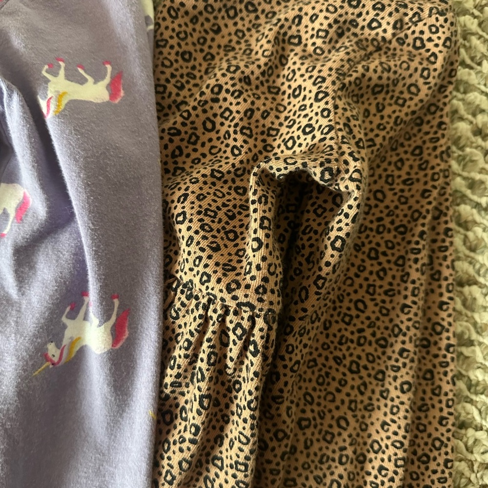 Lot of Printed Long Sleeve Cotton Dresses 4T - Picture 4 of 4